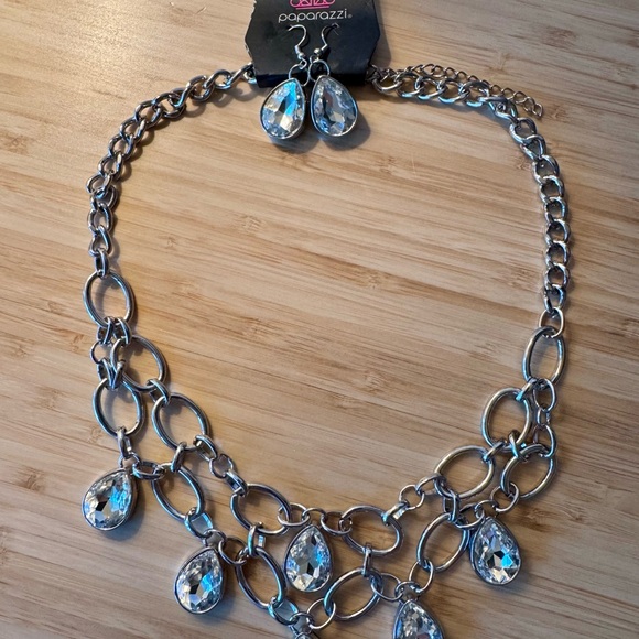 Silver Show Stopper Necklace and Earrings Set (NWT) - Picture 9 of 9